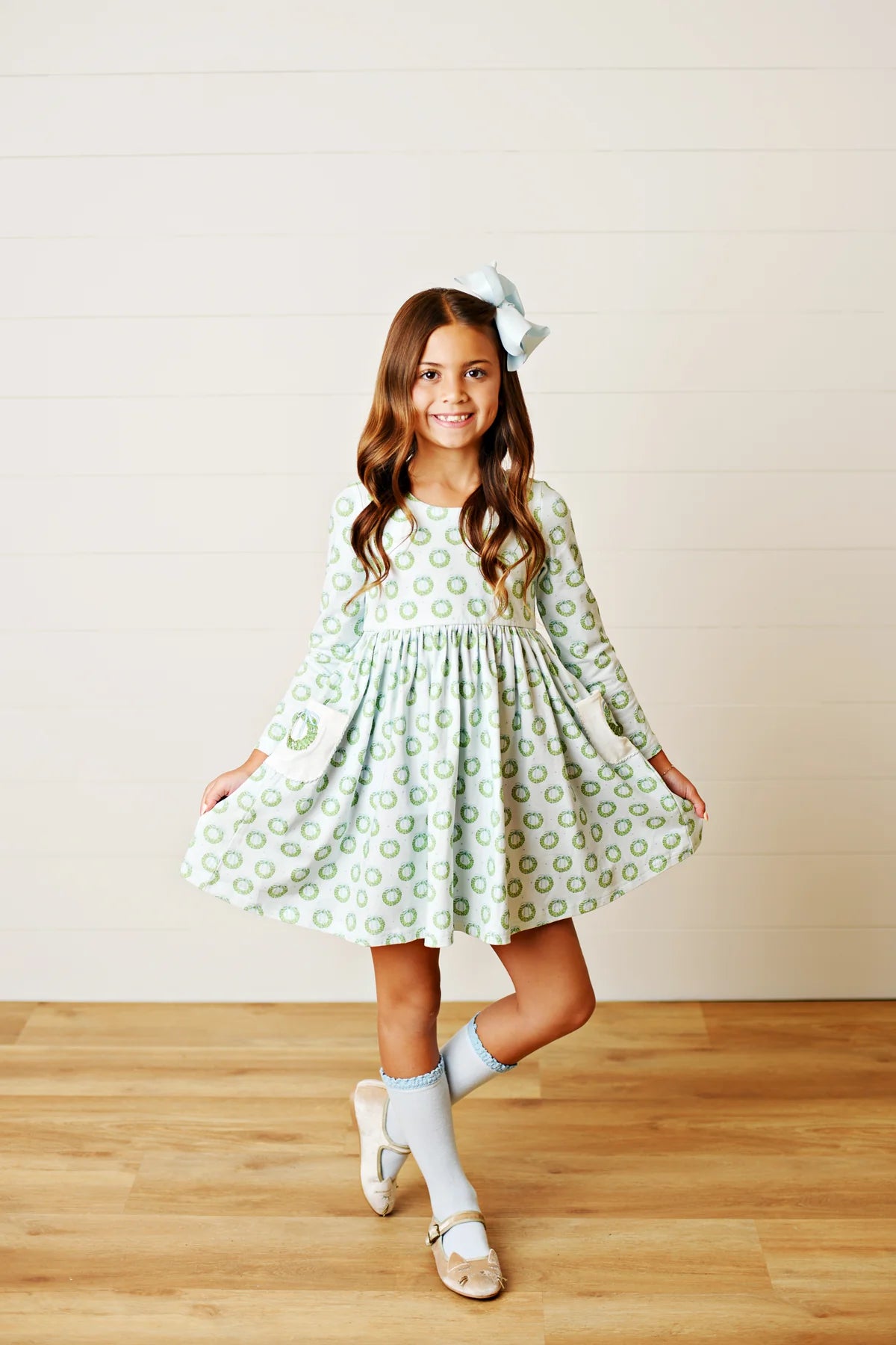 Wreath Embroidery Pocket Dress