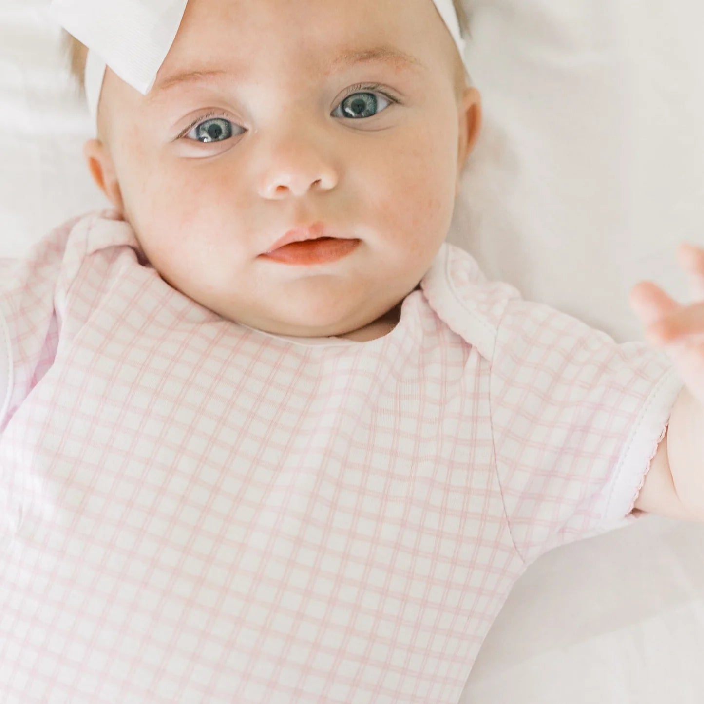 Peek-A-Boo Wishes Lap Bodysuit - Pink