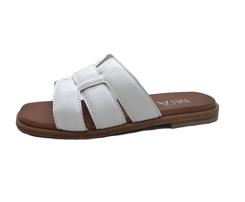 Elayne Sandal - White