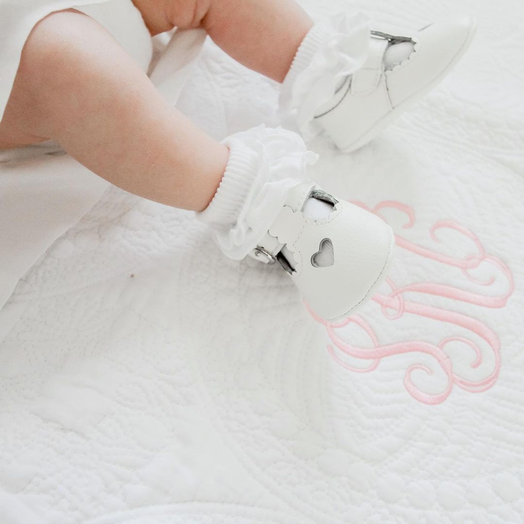 Rosalie Heart Crib MJ White Baby